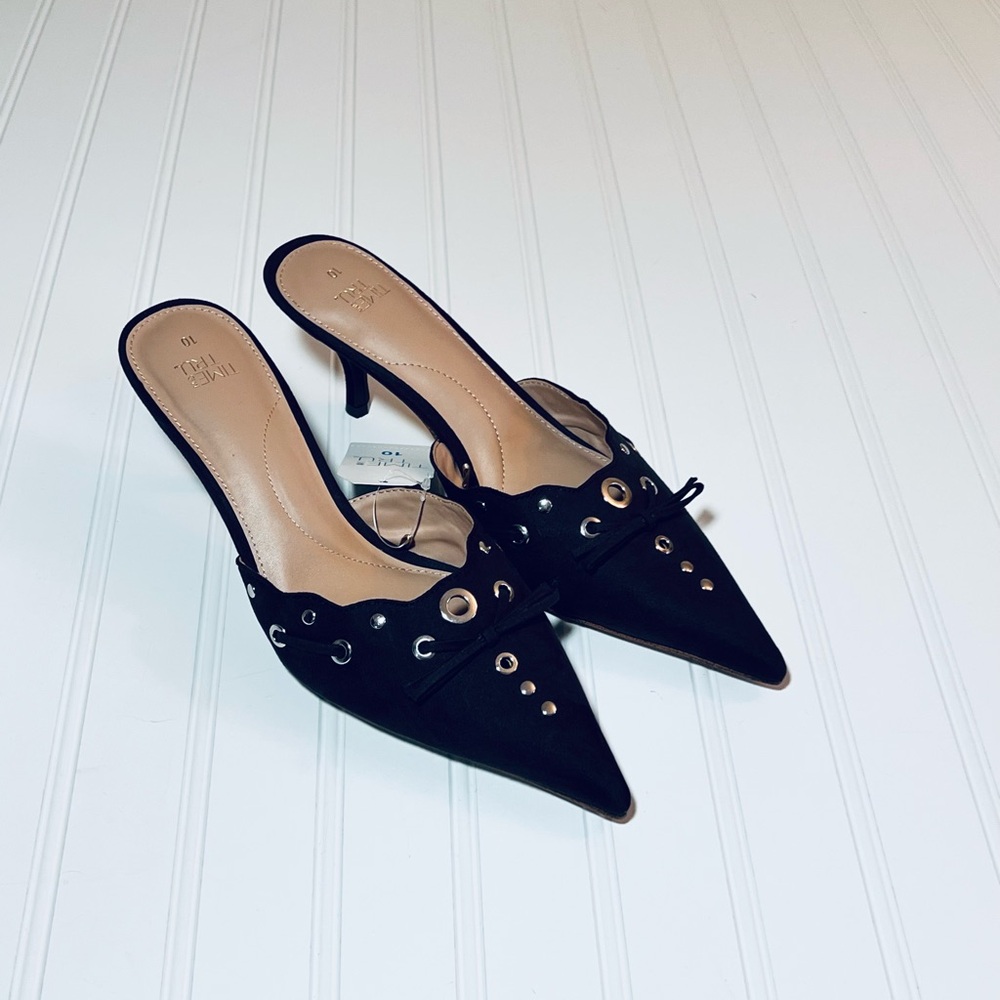 Time and Tru Women’s Size 10 Brown Studded Pointed Toe Heels NWT